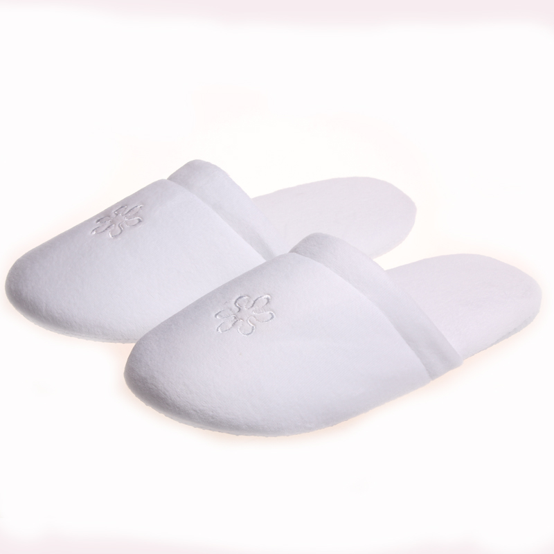 Non-disposable spongy cloth non-slip slippers