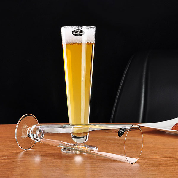 Lead-free glass beer mug